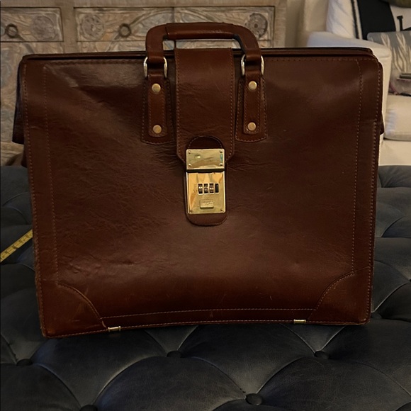 Renwick Other - Vintage Renwick doctor/attorney, Elegant Brown Leather Briefcase. Super Cool